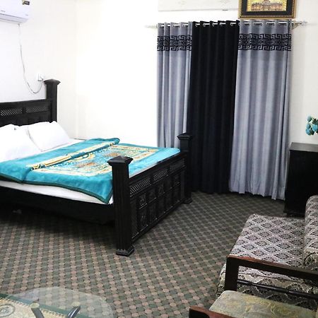 The City Lodge Islamabad Extérieur photo