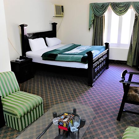 The City Lodge Islamabad Extérieur photo