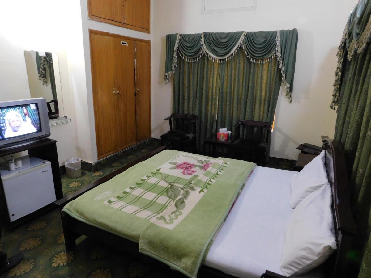 The City Lodge Islamabad Extérieur photo
