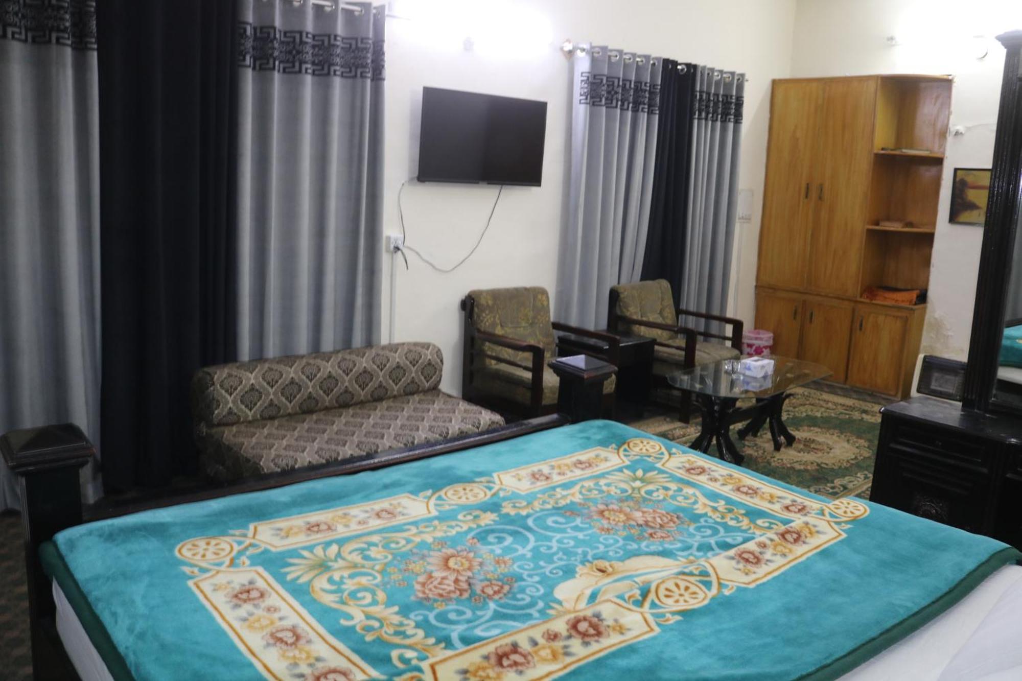 The City Lodge Islamabad Extérieur photo