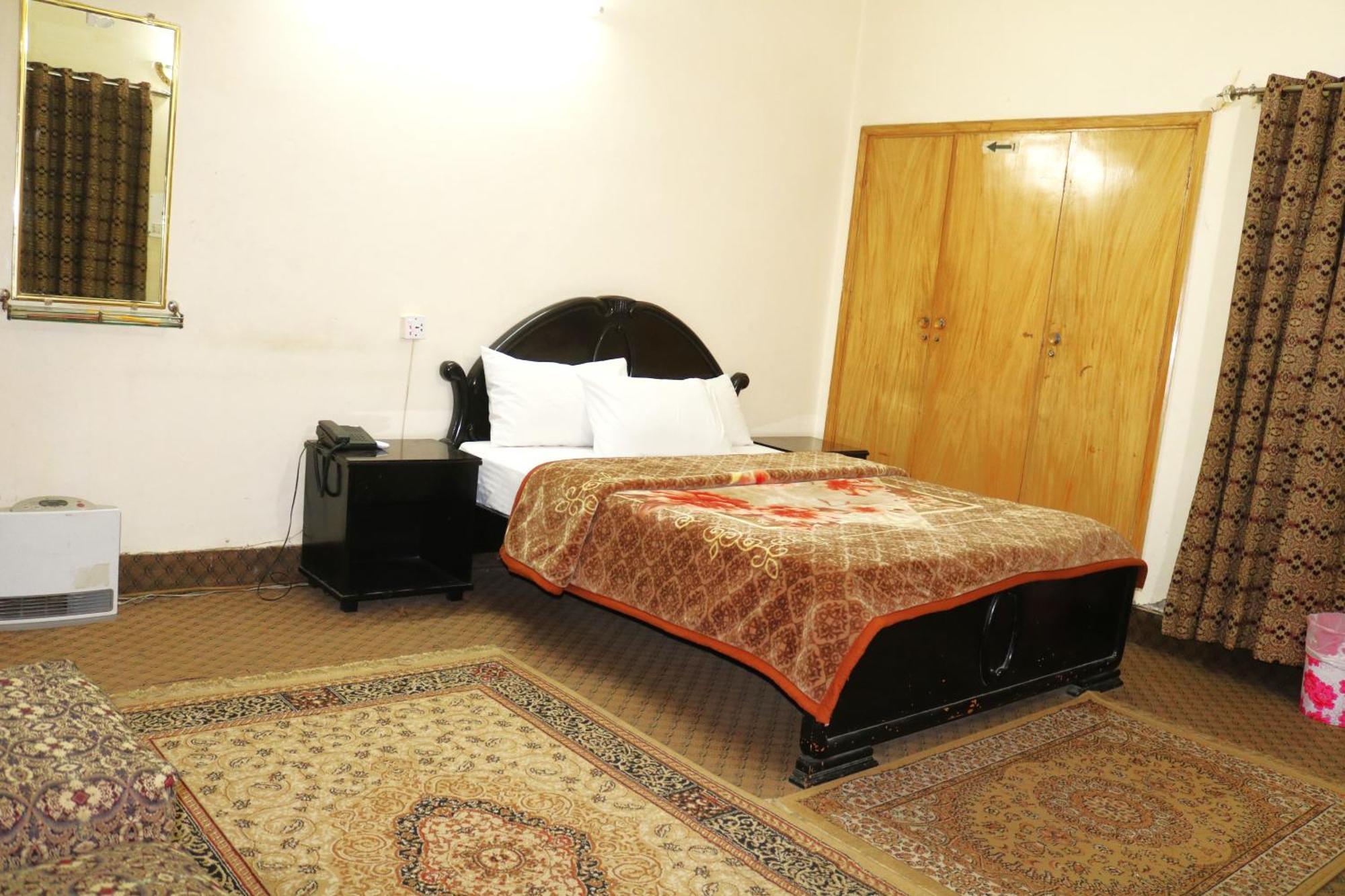 The City Lodge Islamabad Extérieur photo